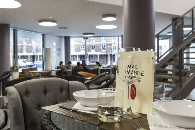 Mac Amande Caffé_92400 COURBEVOIE_10 Mac Amande Caffé_92400 COURBEVOIE_10